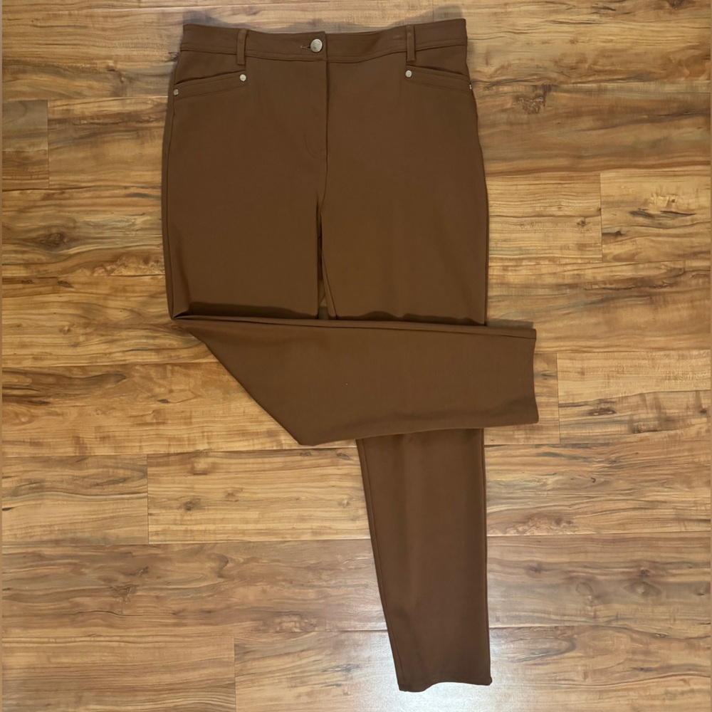 Chico's So Slimming Brown Pants